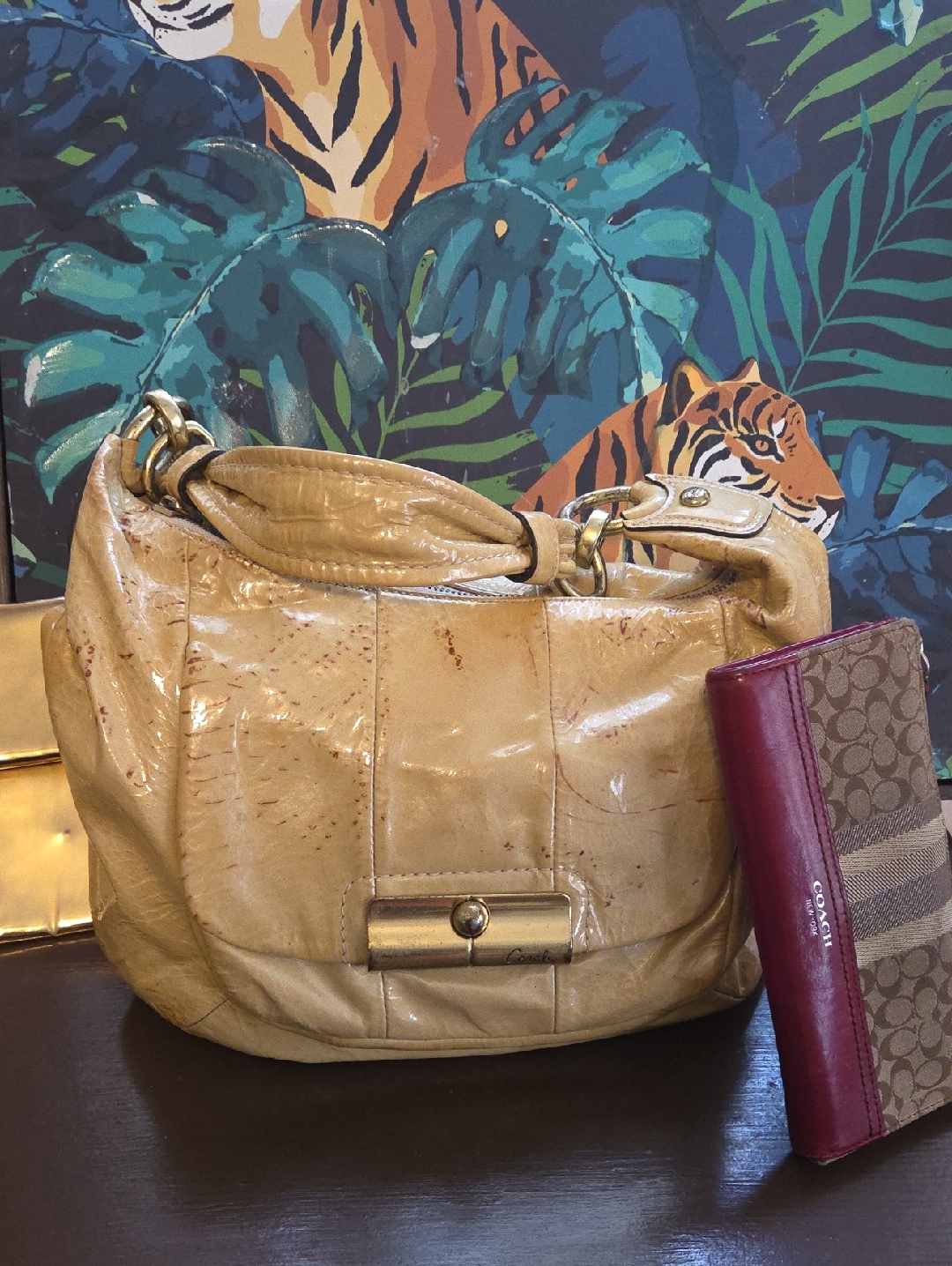 Coach Tan Leather Hobo Bag With Gold Hardware